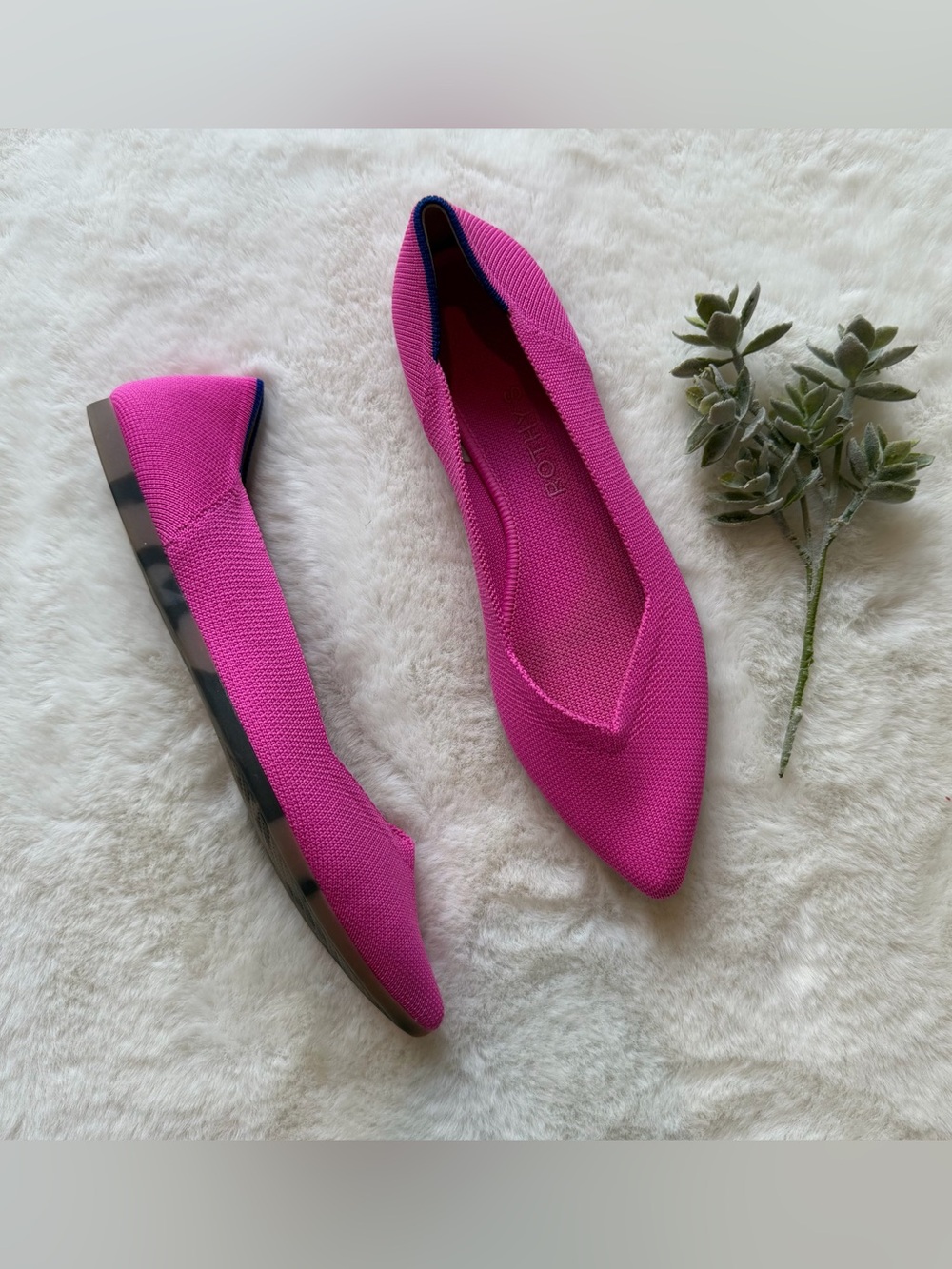 Rothy’s | EUC - The Point ll - Dragonfruit Pink - Size 8